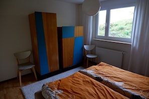 1 bedroom, WiFi, bed sheets