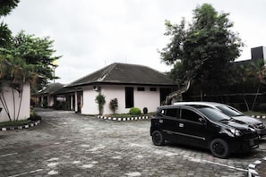 Unclassified image, 4 of 11, button - Borobudur Hotel Jogja (Mlati)
