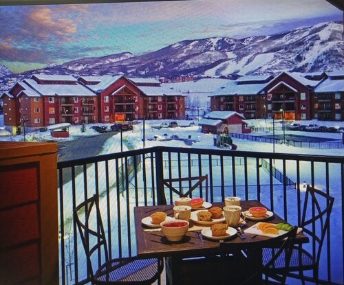Outstanding 2 Bedroom Deluxe at Club Wyndham, 1,100 sf, Full Kitchen, Great View