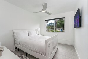 3 chambres, fer et planche à repasser, accès au Wi-Fi (inclus)