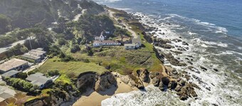 Fun 5BR Coastal Retreat w/ Pool Table/Arcade/Darts