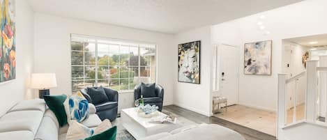 Smart TV, fireplace, video games, books