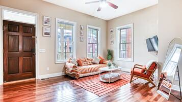 Smart-TV, Videospiele, BĂŒcher