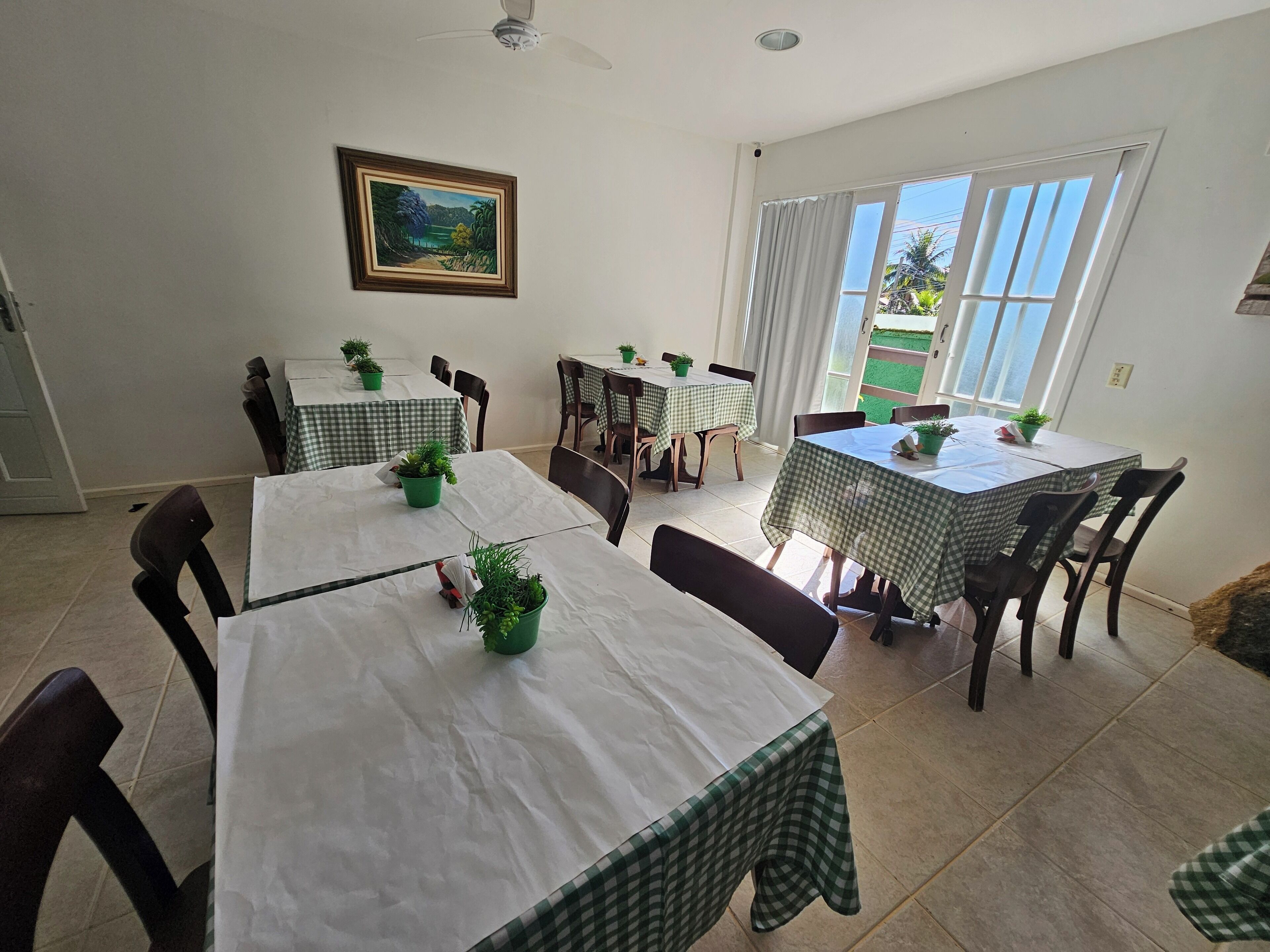 Desayuno buffet incluido todos los días 