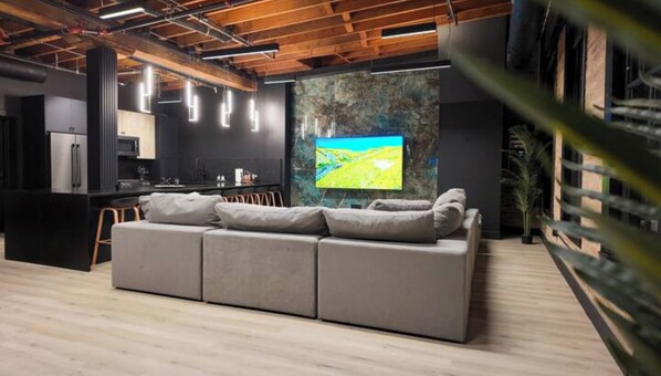 Smart-tv och en stereo