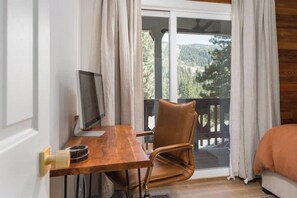 4 habitaciones, escritorio, tabla de planchar con plancha y wifi gratis