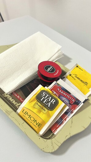 Haartrockner, Bidet, Handtücher, Seife