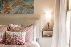 3 chambres, bureau, fer et planche à repasser, Wi-Fi gratuit