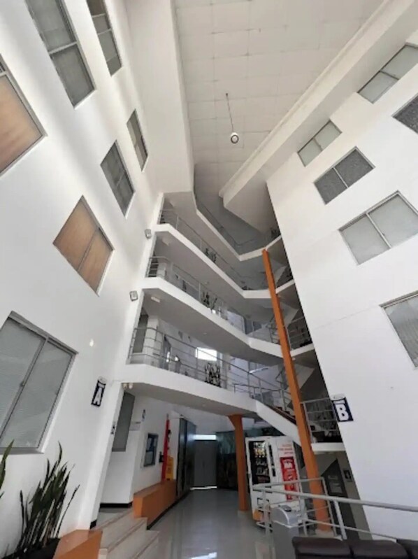 Interior - Apartamento muy cerca al Parque del Café con Piscina (Montenegro)