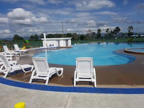 Pool - Apartamento muy cerca al Parque del Café con Piscina (Montenegro)