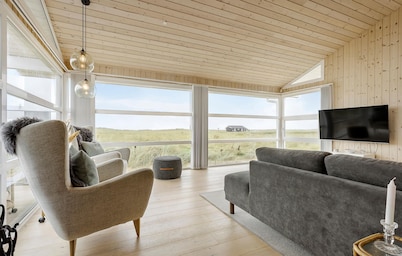 3 bedroom ocean front home in Hjørring