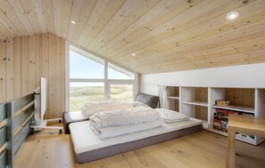 3 bedrooms, free WiFi - 3 bedroom ocean front home in Hjørring (Hjørring)