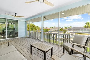 Terrace/patio - 3-bedroom house in beautiful Marco Island with AC, WiFi close to the beach (Marco Island)