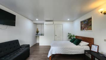 Deluxe Double Room, 2 Double Beds, Pool View