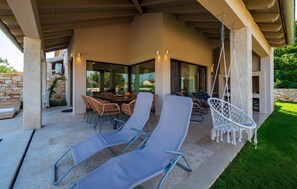 Outdoor dining - Gorgeous home in Bale with sauna (Bale)