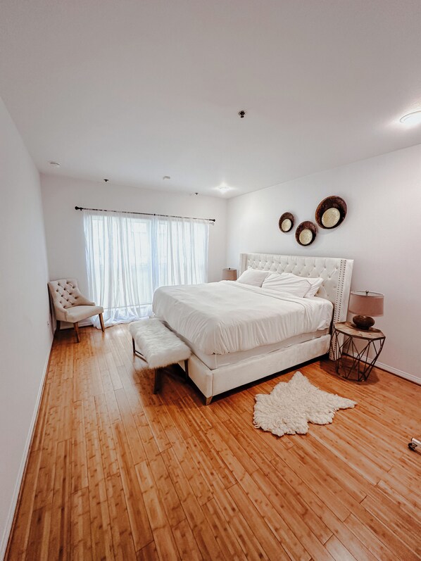 2 dormitorios, tabla de planchar con plancha, wifi y ropa de cama