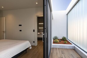 3 bedrooms, iron/ironing board, travel cot, free WiFi - Momentum Villas with Heated Private Pool (Rhodes)