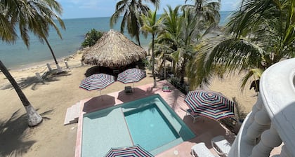 Beautiful, cozy and spacious house in Playa Blanca, San Antero, Cordoba Colombia