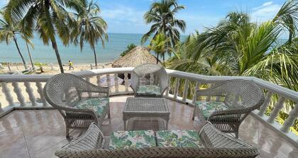 Beautiful, cozy and spacious house in Playa Blanca, San Antero, Cordoba Colombia