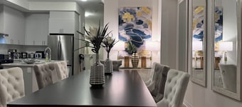 8 Queen Beds - Ivylea Refined Luxury Estates in Richmond Hill