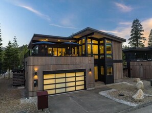 Exterior - Luxury New Ski Home with 4 Suites, Media Room, In Olympic Valley w/ Mountain Shuttle! (Olympic Valley)