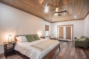 4 bedrooms, WiFi, bed sheets