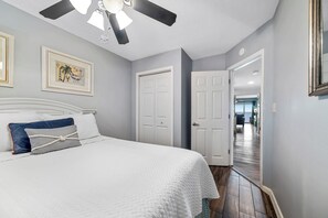 1 bedroom, iron/ironing board, free WiFi, bed sheets - BEACHFRONT, FAMILY FRIENDLY, LOW FLOOR, OUTDOOR POOL (Gulf Shores)
