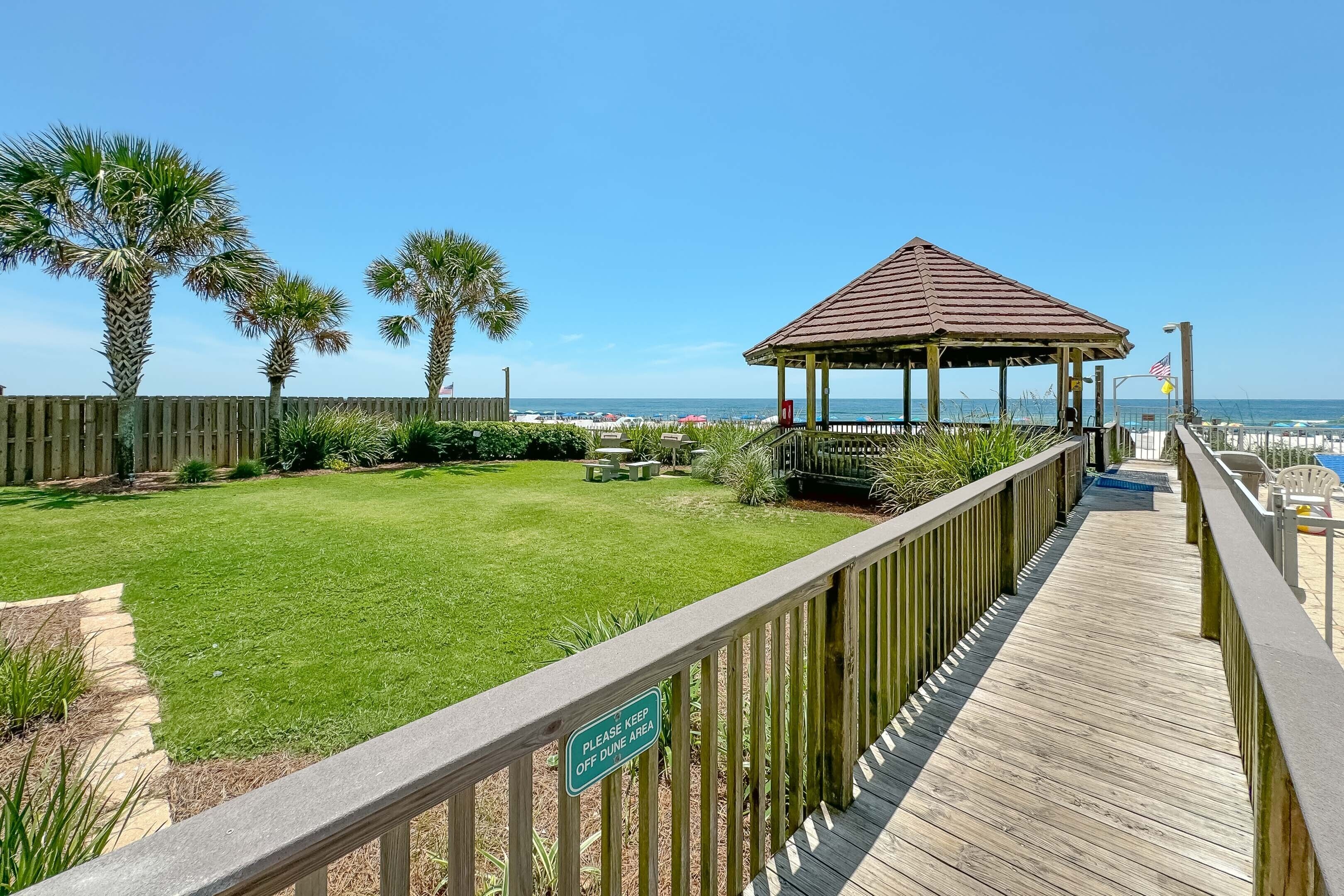 المنطقة المحيطة بالمنشأة