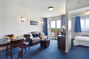 1 bedroom, iron/ironing board, free WiFi