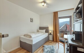 1 soverom, wi-fi (inkludert) og sengetøy