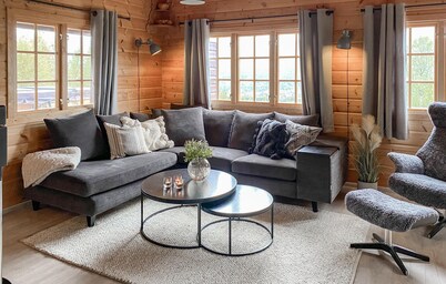 Lovely home in Bjorli with WiFi