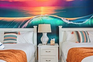 5 bedrooms, iron/ironing board, WiFi, bed sheets - Anna Maria Island of Palms - HotTub,Pool,Poker,Games and more (ANNA MARIA)