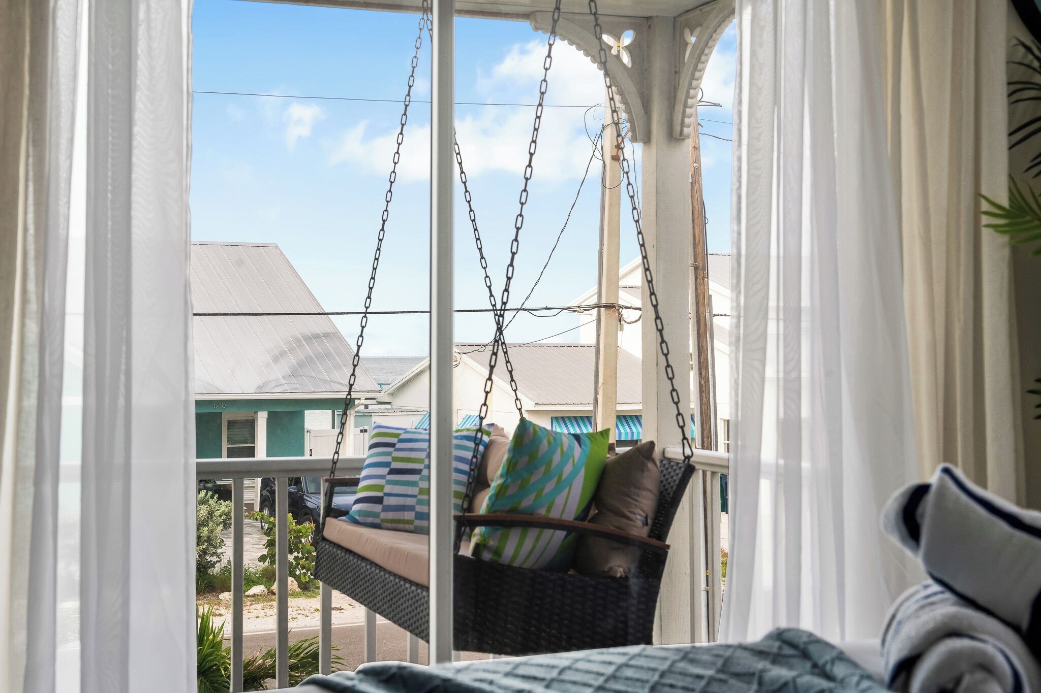 المنشأة من الداخل