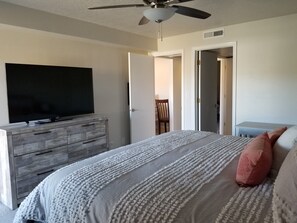 2 chambres, fer et planche Ă repasser, Wi-Fi, draps fournis