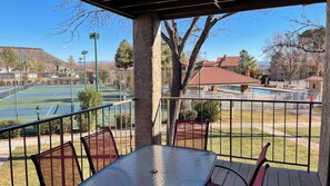 Outdoor dining - Fabulous 2 Bedroom/2 Bath Sports Village Condo with AC, WiFi in St. George (St. George)