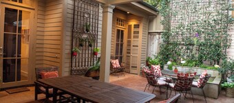 Engine 24 Firehouse Bed & Breakfast