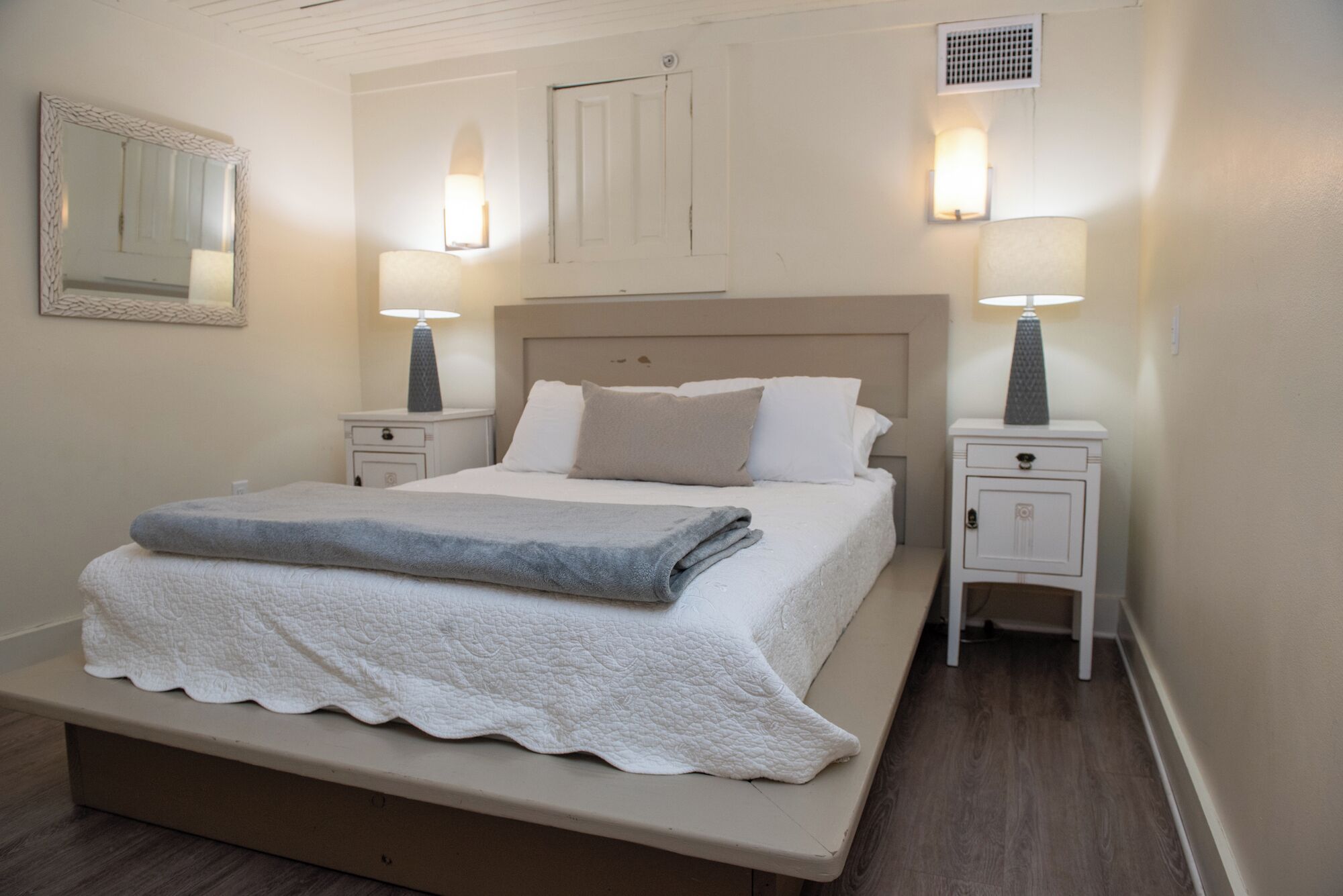 1 多间卧室、上网接入