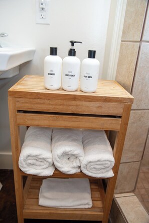 Douche, sèche-cheveux