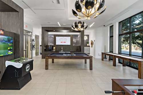 ROVE LIVING/KB - Midtown205