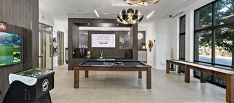 ROVE LIVING/KB - Midtown205
