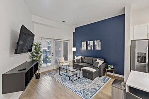 55-tommers smart-tv med digitale kanaler