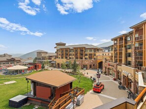 Exterior - Sundial B317: Ski-in/Ski-out Cozy 1-BD Condo for 4 at Canyons Village (Park City)