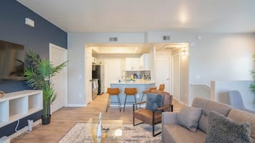 Deluxe-Apartment, 2 Schlafzimmer, Nichtraucher, Küche | Badezimmer | Haartrockner, Handtücher, Seife, Shampoo
