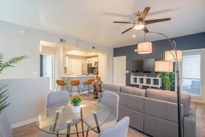 Living area - ROVE LIVING/KB - Lex on Central (Phoenix)