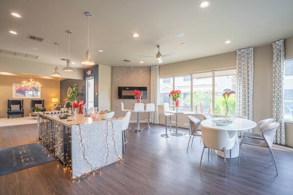 Lobby lounge - ROVE LIVING/KB - Lex on Central (Phoenix)