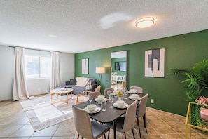Premium-Apartment, 2 Schlafzimmer, Nichtraucher, Küche | Esszimmer