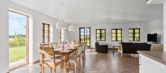 Gorgeous home in Rudkøbing with WiFi