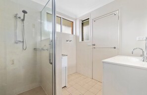 Bruser, hårtørrer, Sæbe, Shampoo