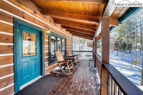 Property grounds - Charming Family Cabin on Beech Mountain - Dog Friendly (Beech Mountain)