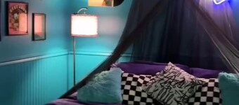 RT 62 Motor Resort 80's Cabin w/Jacuzzi